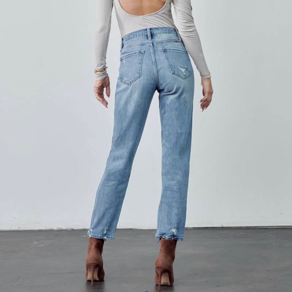 Kan Can High Rise Mom Blue Jeans - Picture 2 of 4